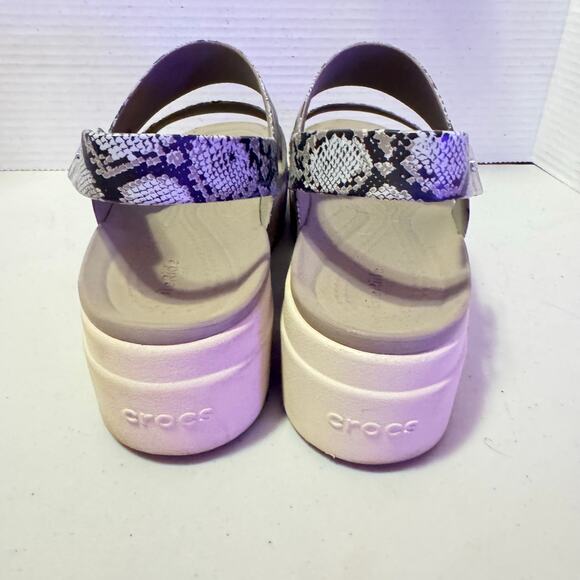 Crocs Snakeskin Adjustable platform Sandals in great condition SZ 9 - Picture 3 of 8